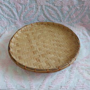 Tan Woven Flat Style Basket with Wall Hanging Centre Piece Tray